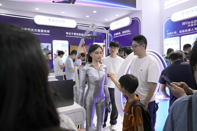 从刚性机械到仿生皮肤，弹性传感赋能人形交互 图片 1